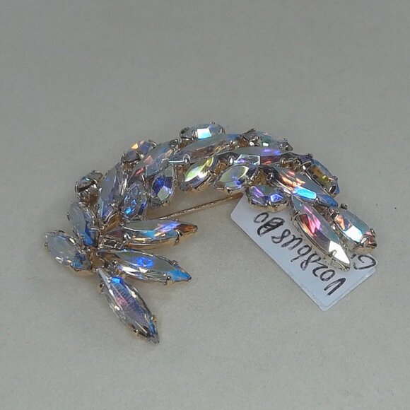 Vintage AB Brooch - Picture 2 of 3